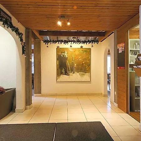 Hotel Gruesch 3*