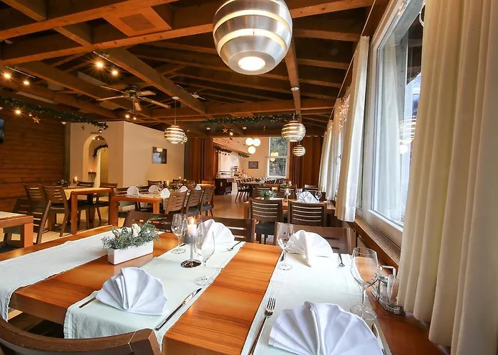 Hotel Gruesch Otel Grüsch