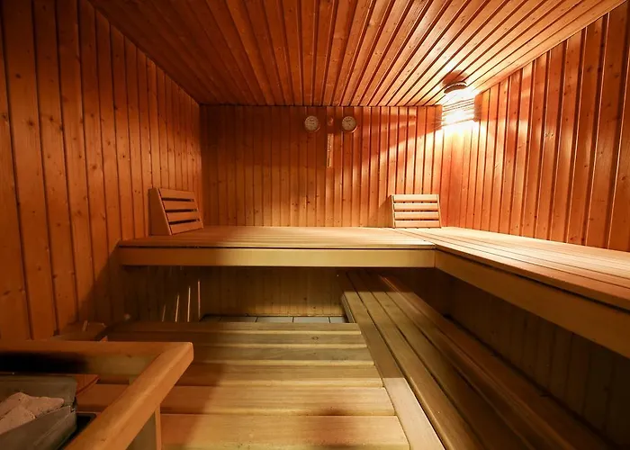 Otel Hotel Gruesch 3*