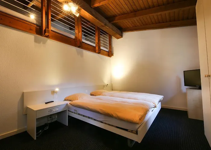 Hotel Gruesch Otel 3*